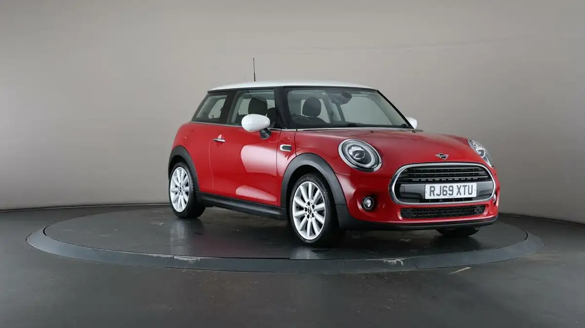 2020-mini-cooper-15-cooper-classic-hatchback-3d-big-44