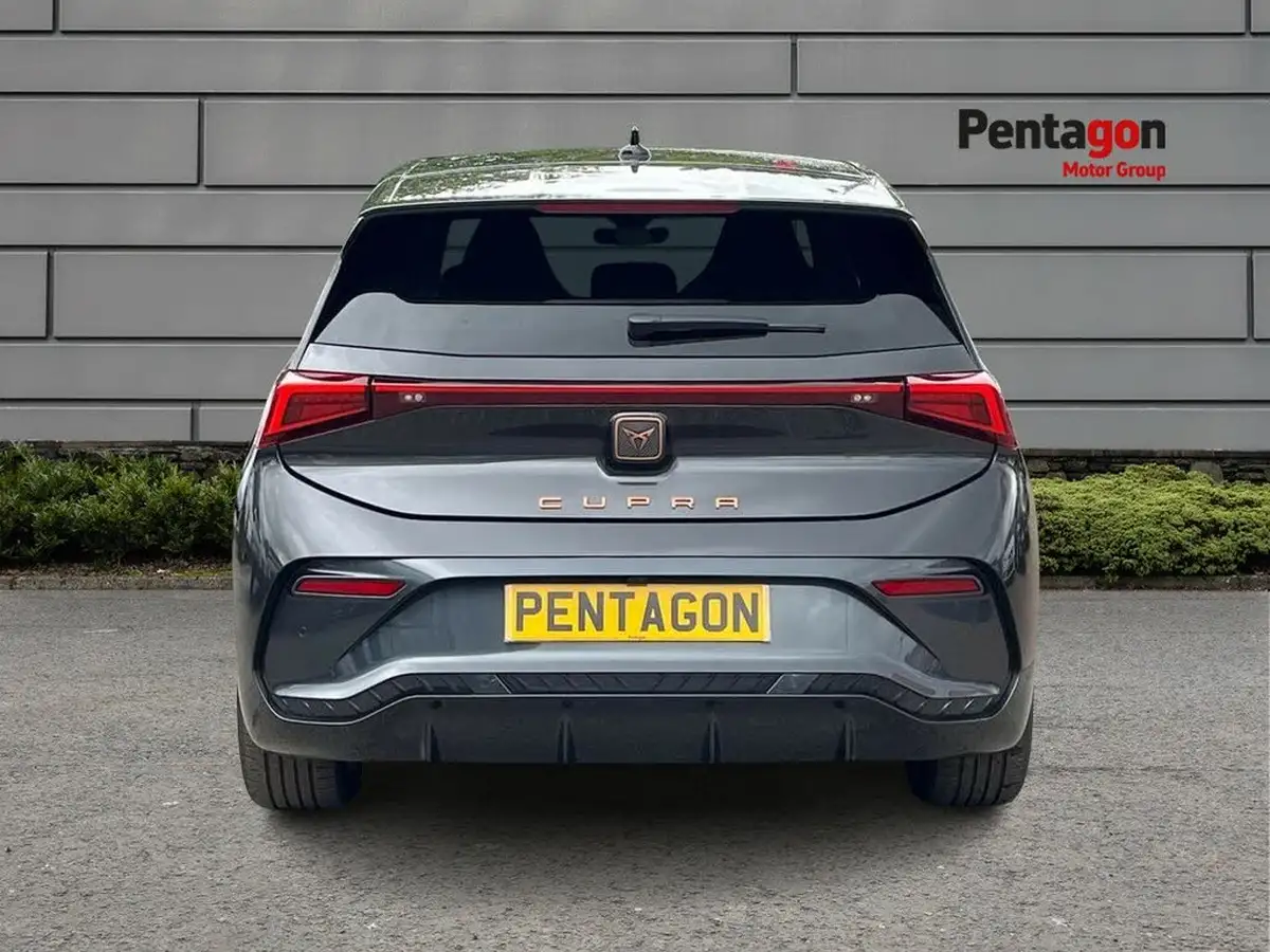 2023-cupra-born-e-v2-204ps-58kwh-big-13