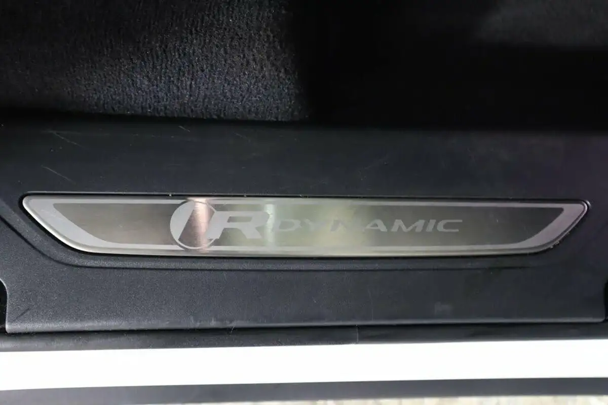 2021-jaguar-f-pace-20-d200-r-dynamic-s-mhev-big-51