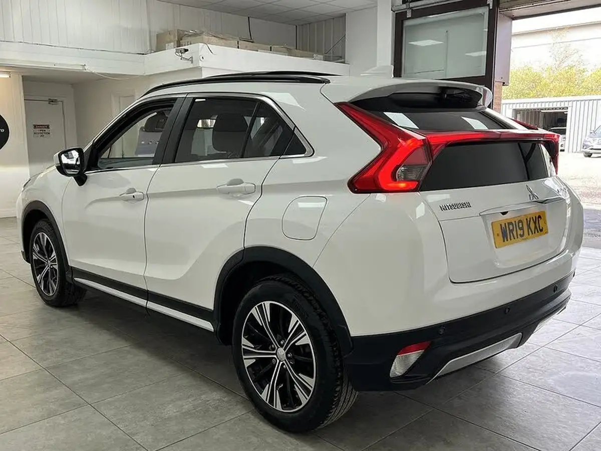 2019-mitsubishi-eclipse-cross-15-4-big-5