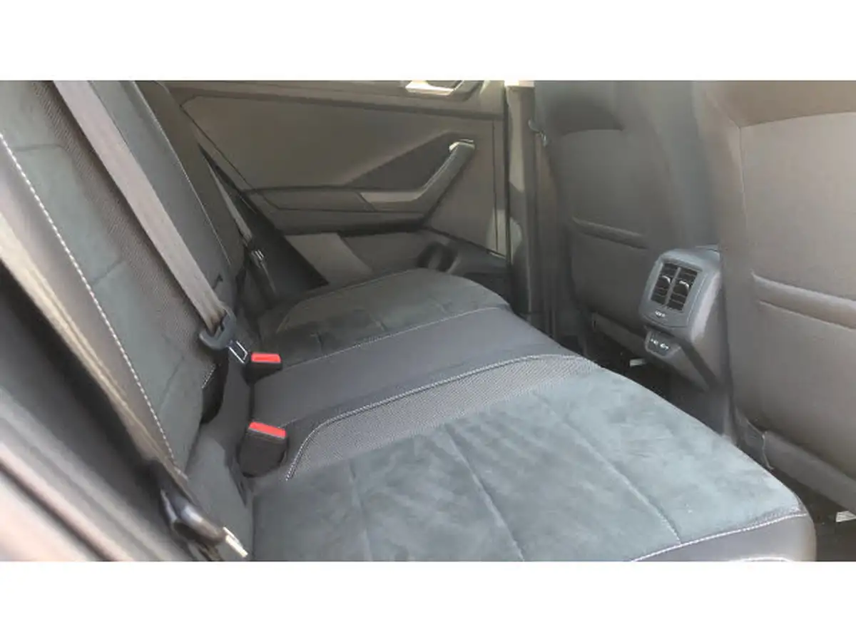 2022-volkswagen-t-roc-10-tsi-style-hatchback-5d-big-49