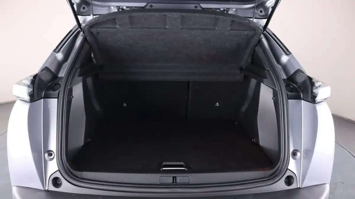 2023-peugeot-2008-suv-12-puretech-allure-big-17