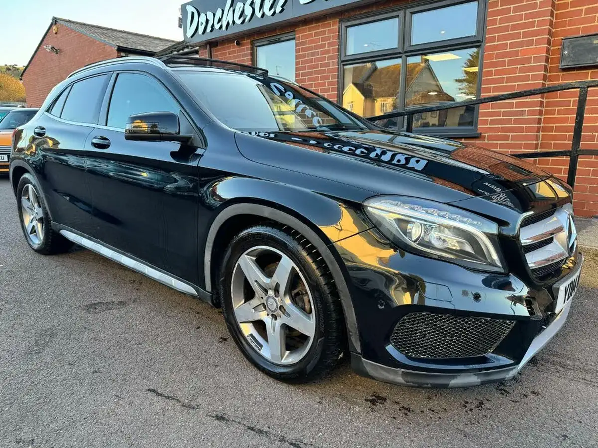 2014-mercedes-benz-gla-class-20-amg-line-premium-plus-package-big-1