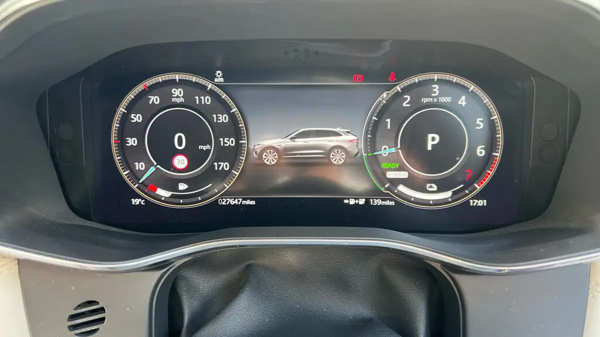 2021-jaguar-f-pace-20-p400e-hse-big-15