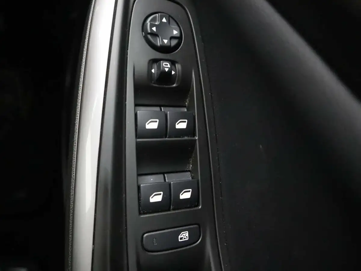 2022-vauxhall-grandland-12-sri-big-28
