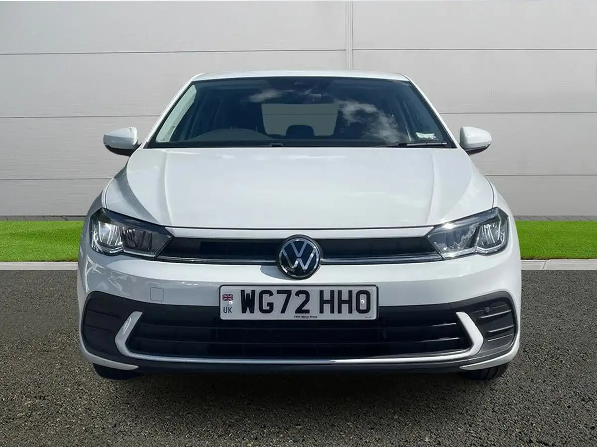 2022-volkswagen-polo-10-life-big-1