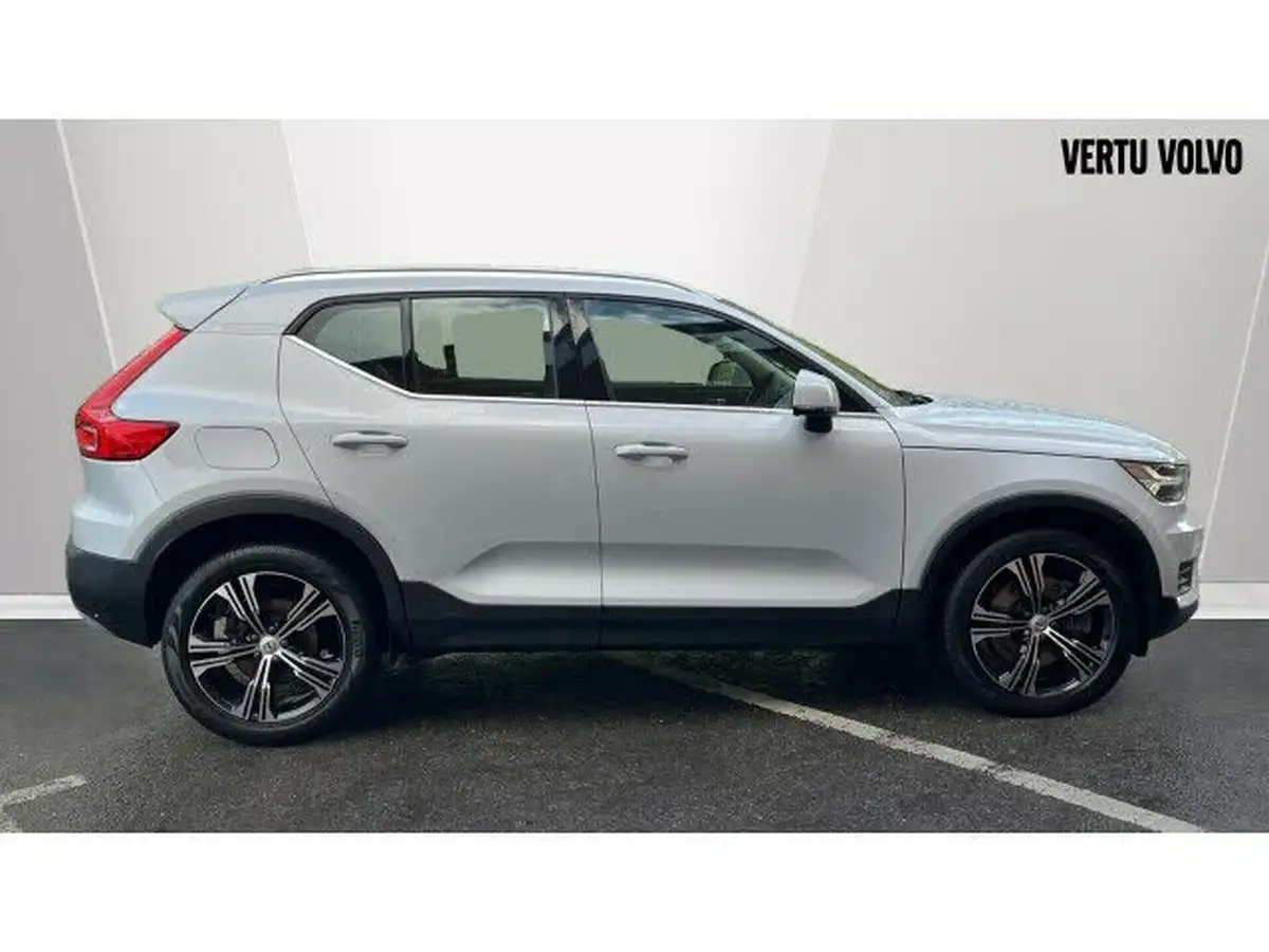2021-volvo-xc40-15-t5-inscription-262bhp-big-2