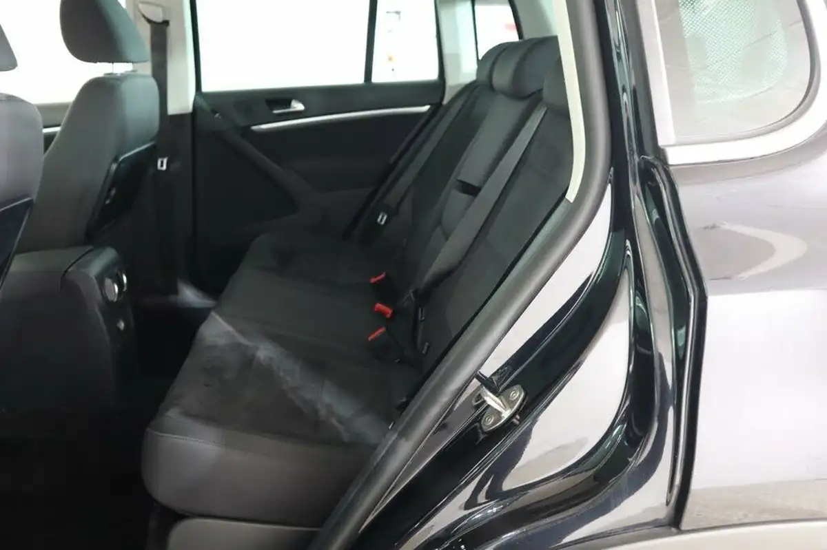 2014-volkswagen-tiguan-20tdi-match-140ps-2wd-bluemotion-tech-big-40