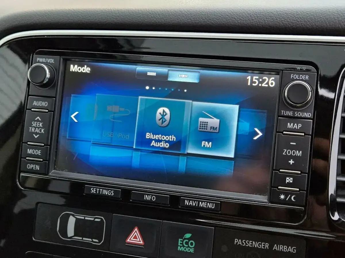 2014-mitsubishi-outlander-22di-d-gx4-big-8