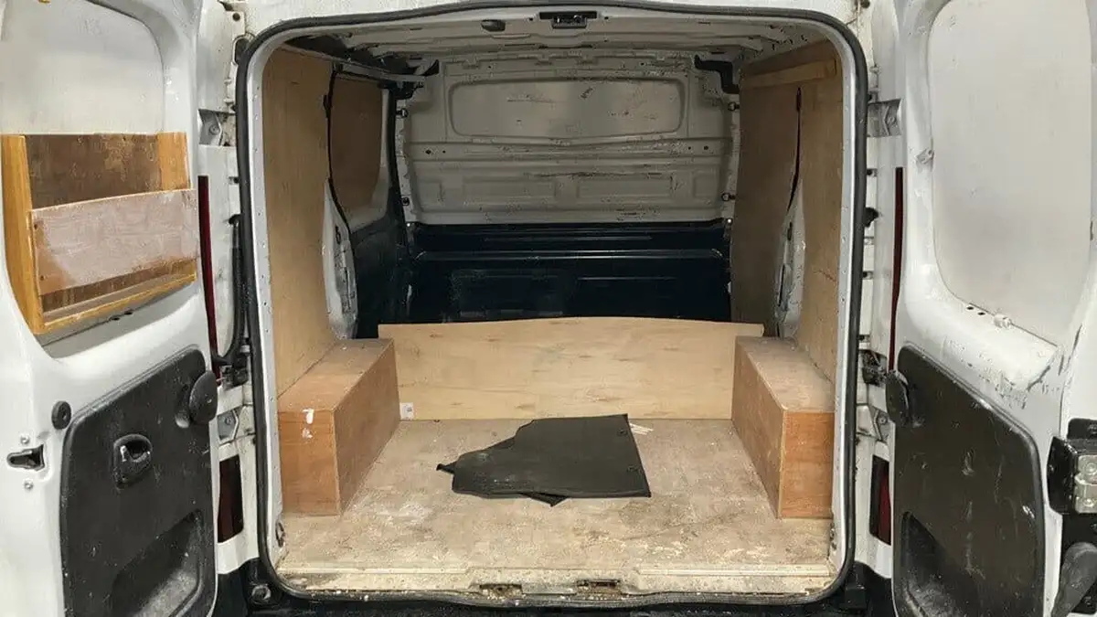 2022-renault-trafic-20dci-sl28-130-business-big-4