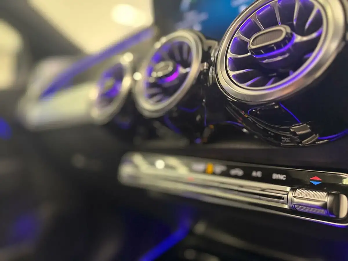 2023-mercedes-benz-glb-class-13-glb200-amg-line-premium-plus-night-edition-big-38