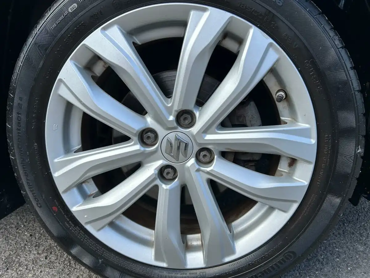 2015-suzuki-swift-12-sz2-3d-big-23