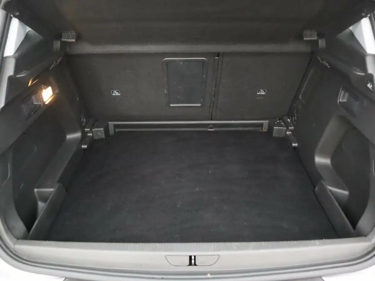 2020-vauxhall-grandland-x-12-elite-nav-big-6