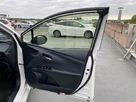 2017-toyota-prius-small-30