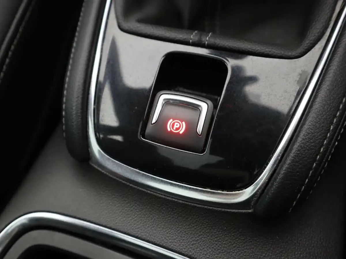 2020-vauxhall-grandland-x-12-elite-nav-big-22