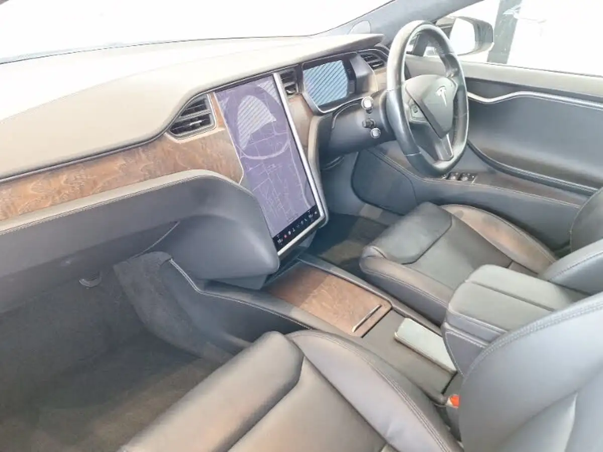 2020-tesla-model-s-e-long-range-big-4