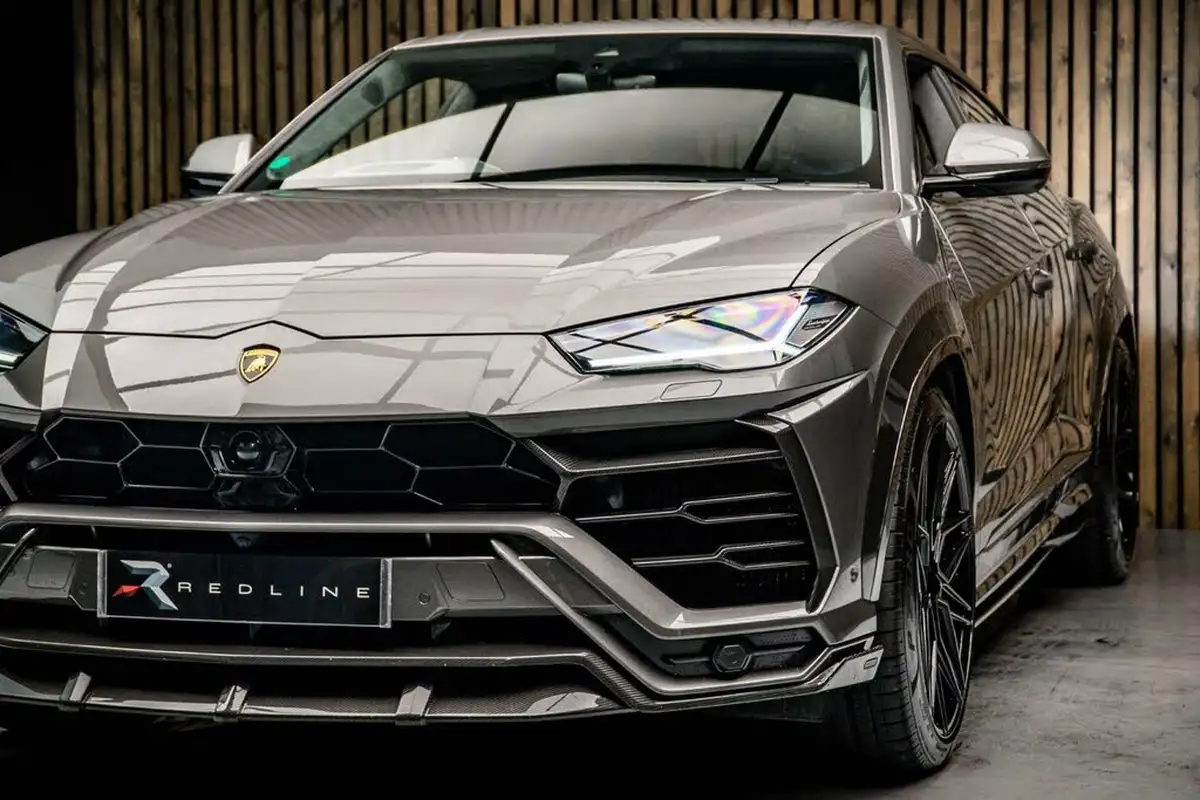 2021-lamborghini-urus-40-no-trim-big-10