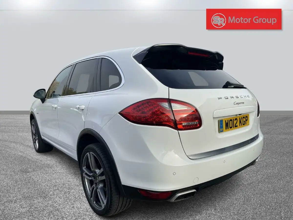 2012-porsche-cayenne-30td-big-7