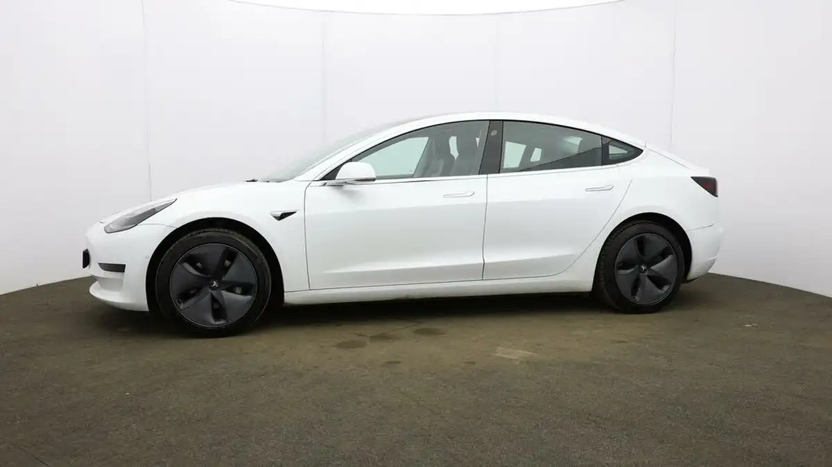 2019-tesla-model-3-e-standard-plus-big-24
