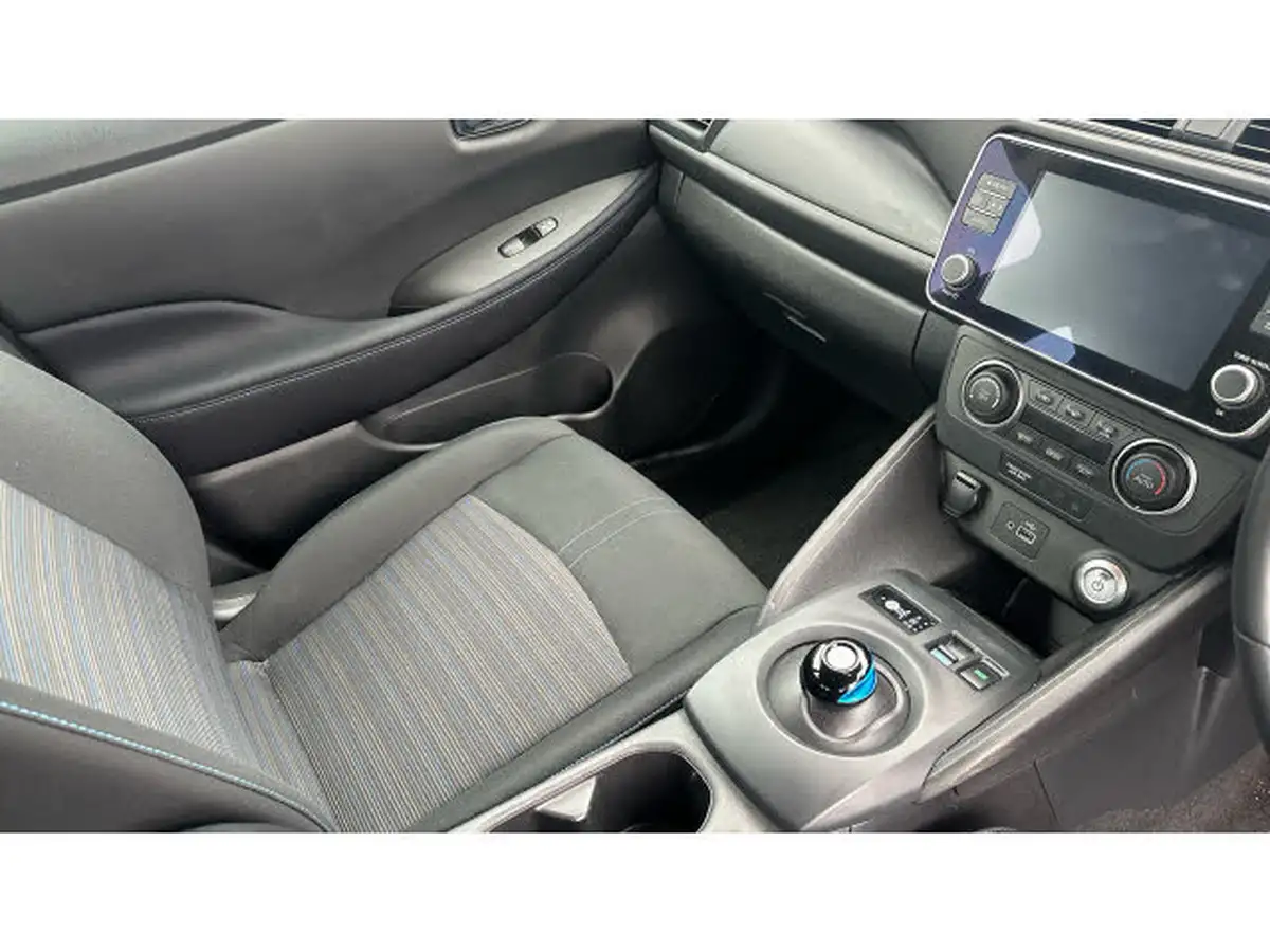 2021-nissan-leaf-e-acenta-big-13
