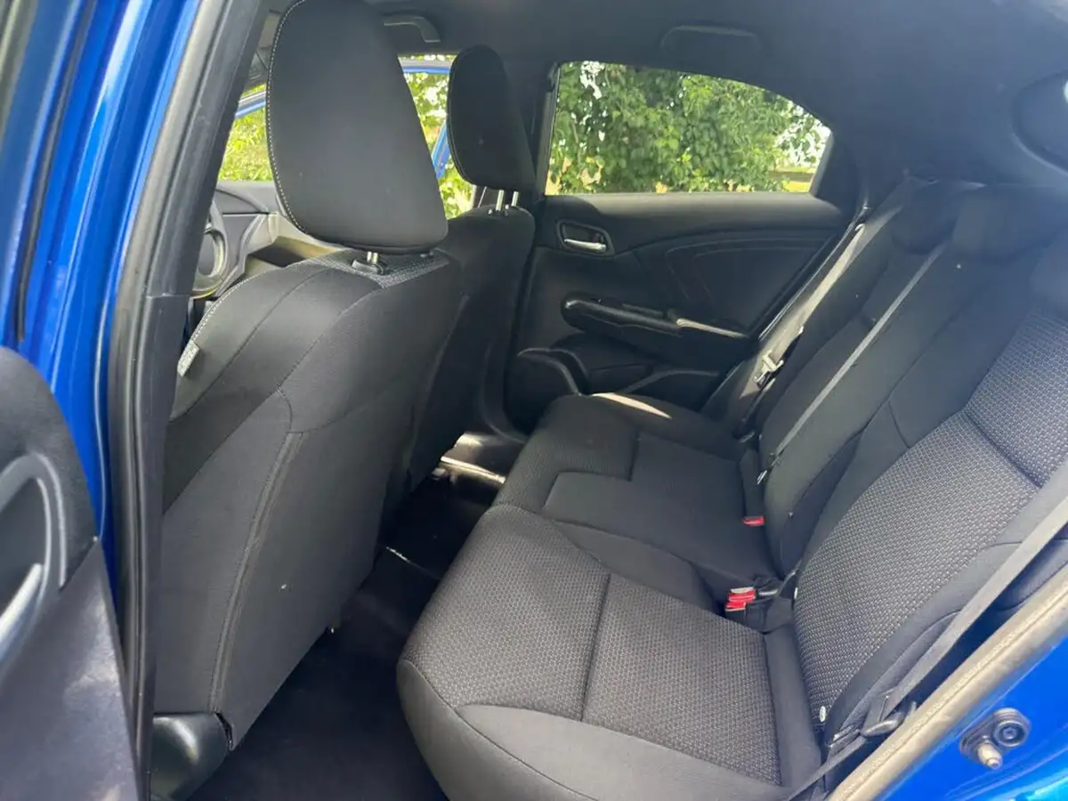 2017-honda-civic-16-i-dtec-sport-big-9