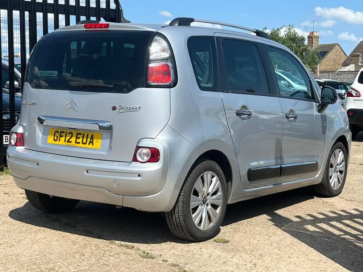 2011-citroen-c3-picasso-16td-exclusive-8v-90pseuro-v-big-4