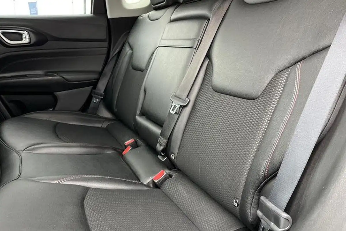 2022-jeep-compass-13-gse-trailhawk-big-19