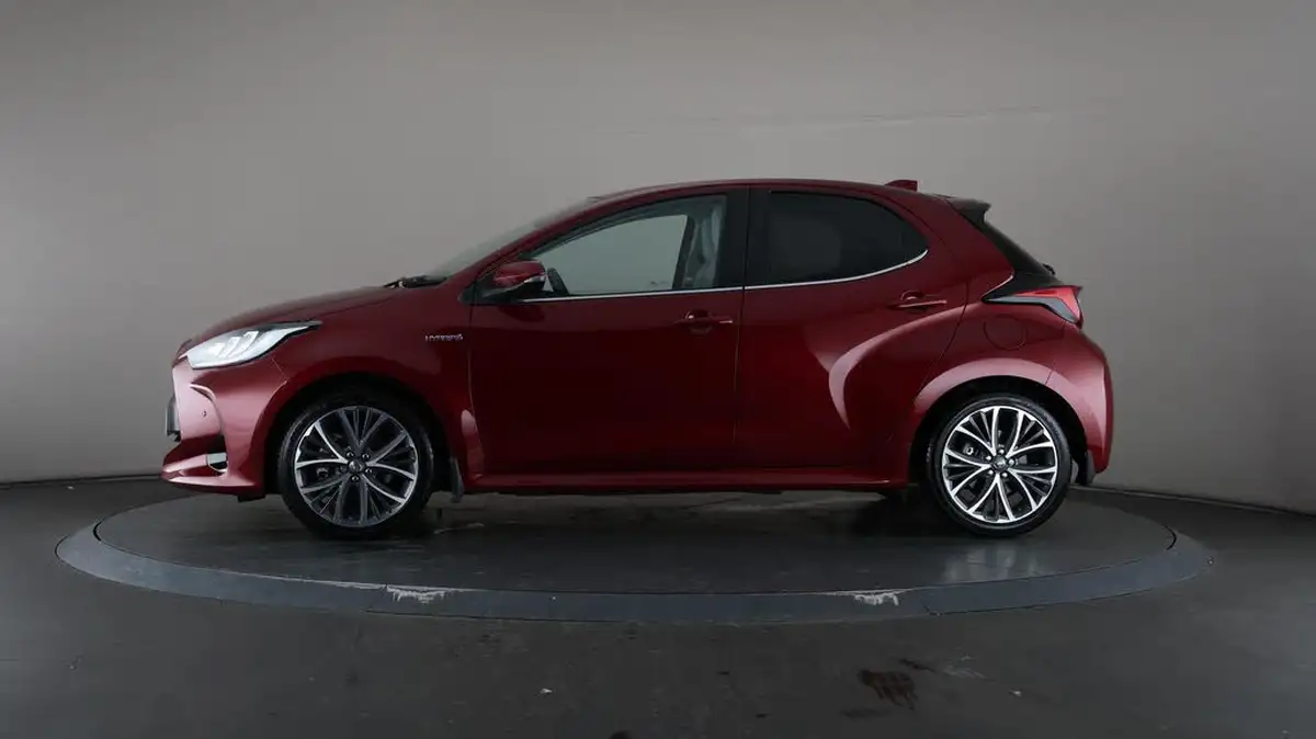 2021-toyota-yaris-15-vvt-i-excel-big-38