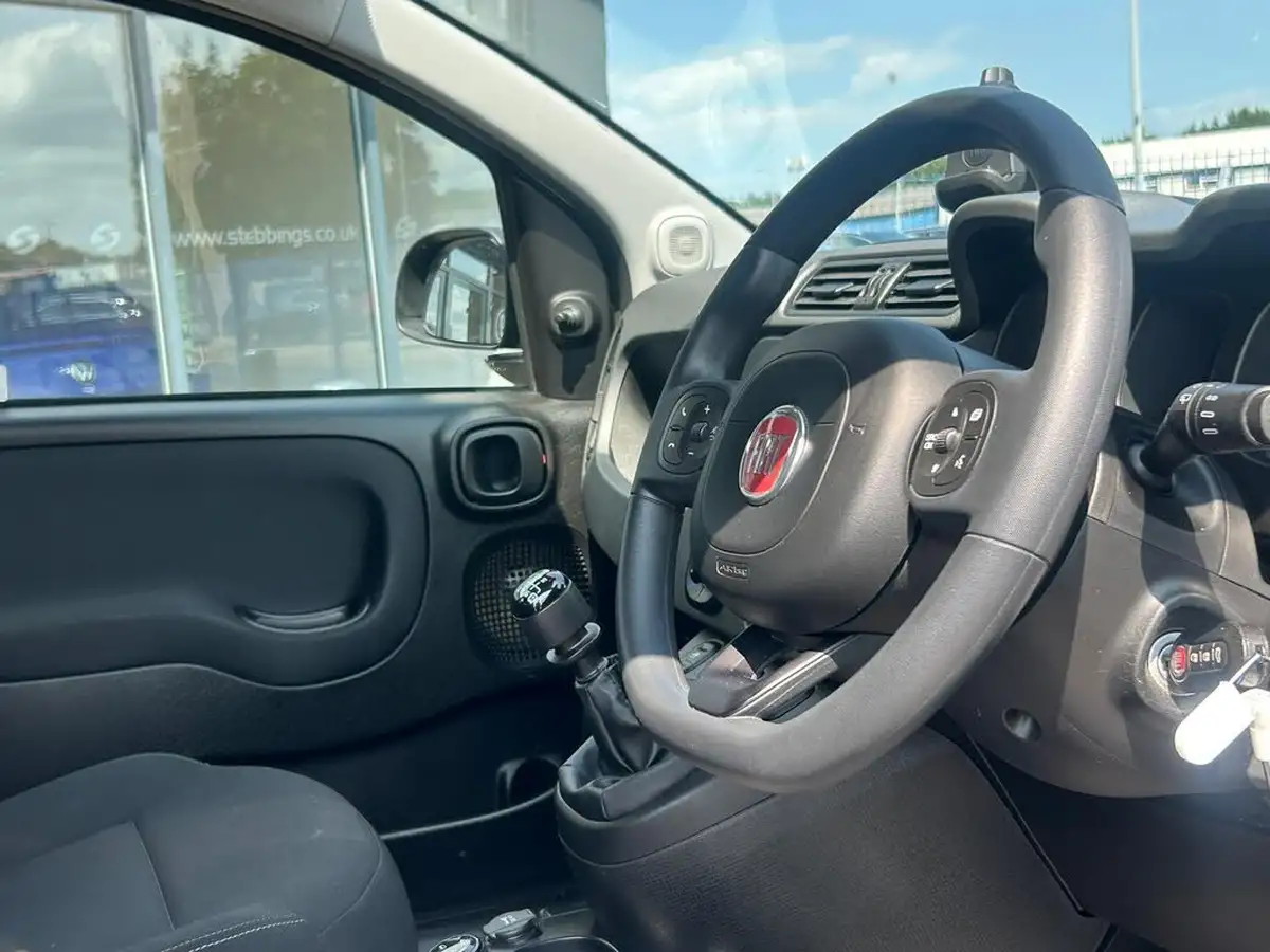 2020-fiat-panda-09-waze-4x4-big-2