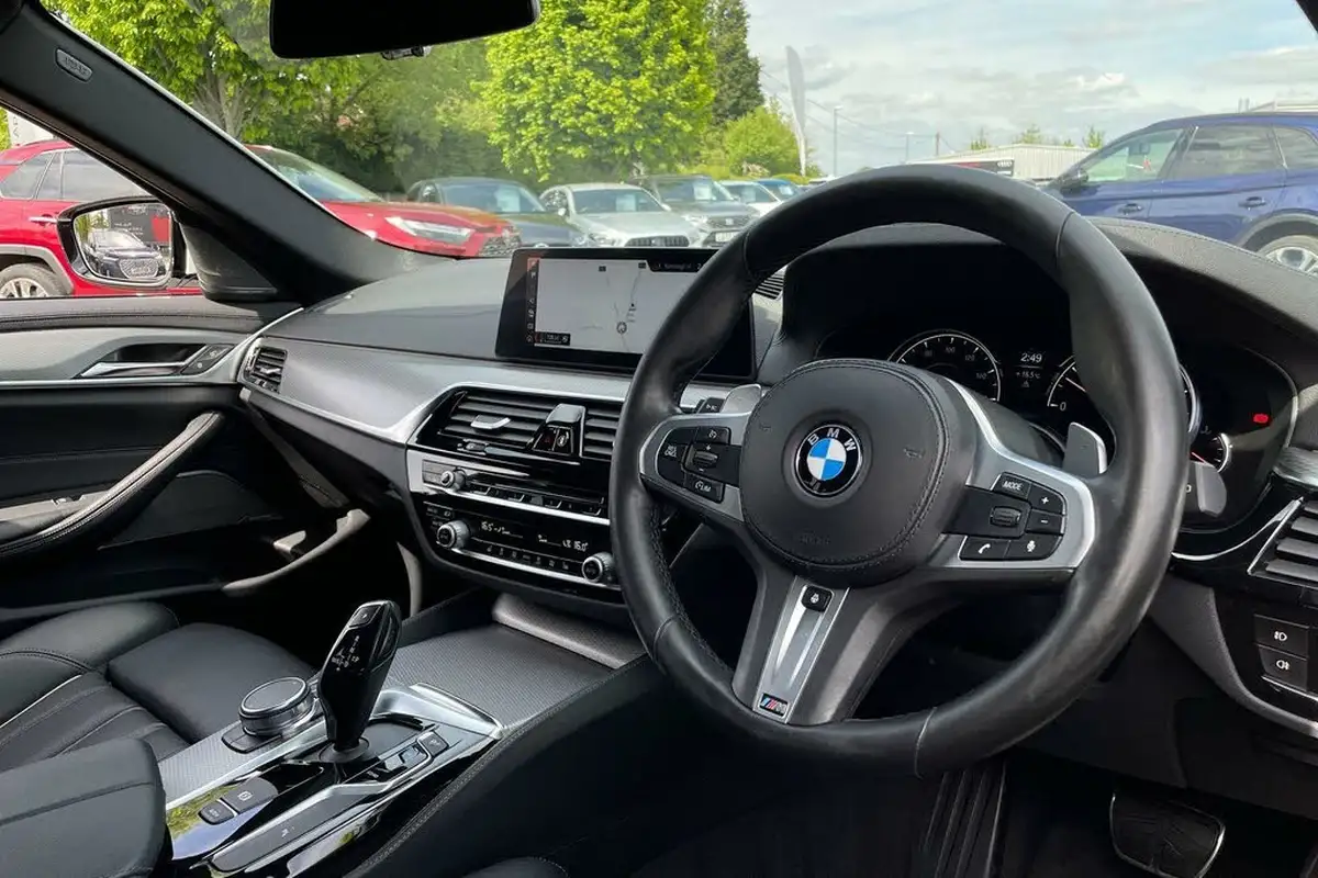 2018-bmw-5-series-30td-530d-m-sport-xdrive-touring-5d-big-22