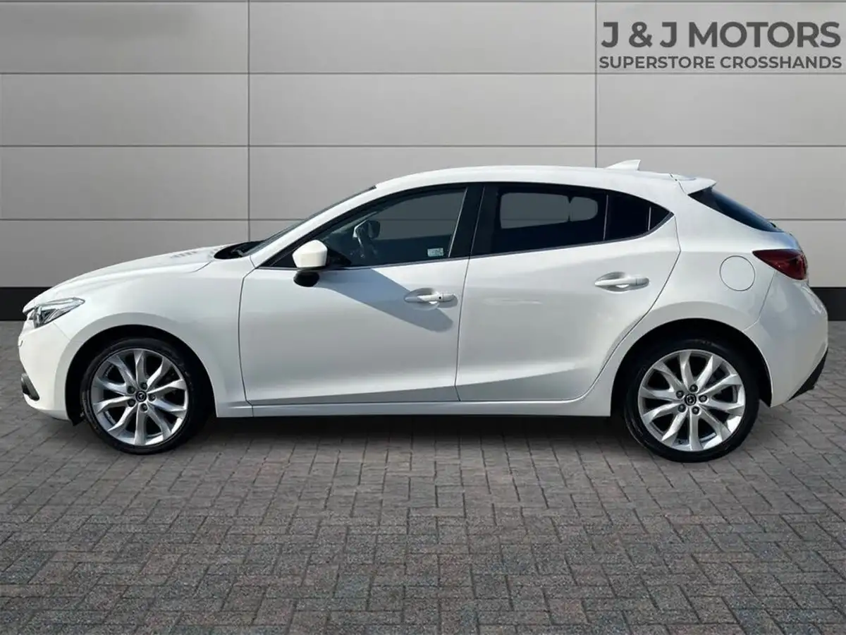 2016-mazda-mazda3-20-sport-nav-120ps-skyactiv-g-hatchback-5d-big-5