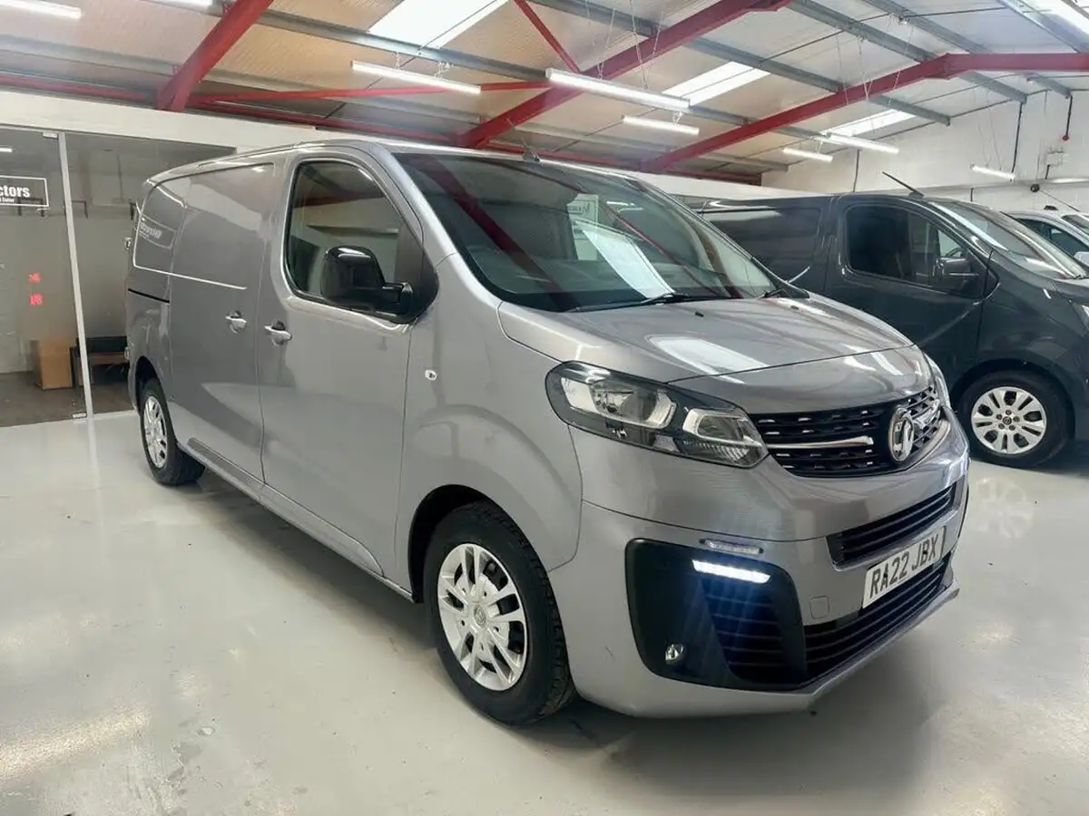 2022-vauxhall-vivaro-15td-2700-l1h1-sportive-100pseu6d-big-5