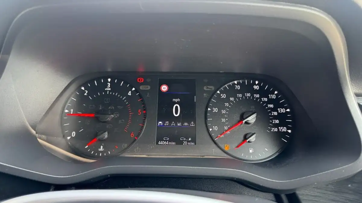 2023-renault-trafic-20dci-ll30-150-sport-panel-big-30