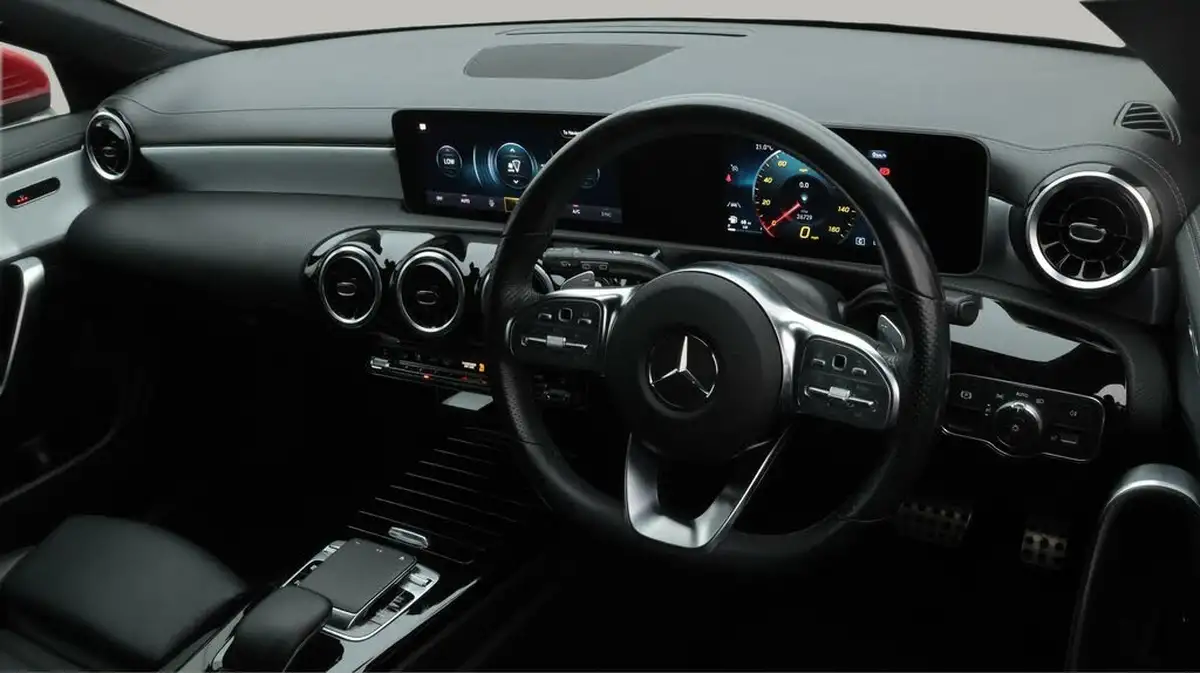 2019-mercedes-benz-cla-13-cla-200-amg-line-shooting-brake-5d-7g-tronic-big-9