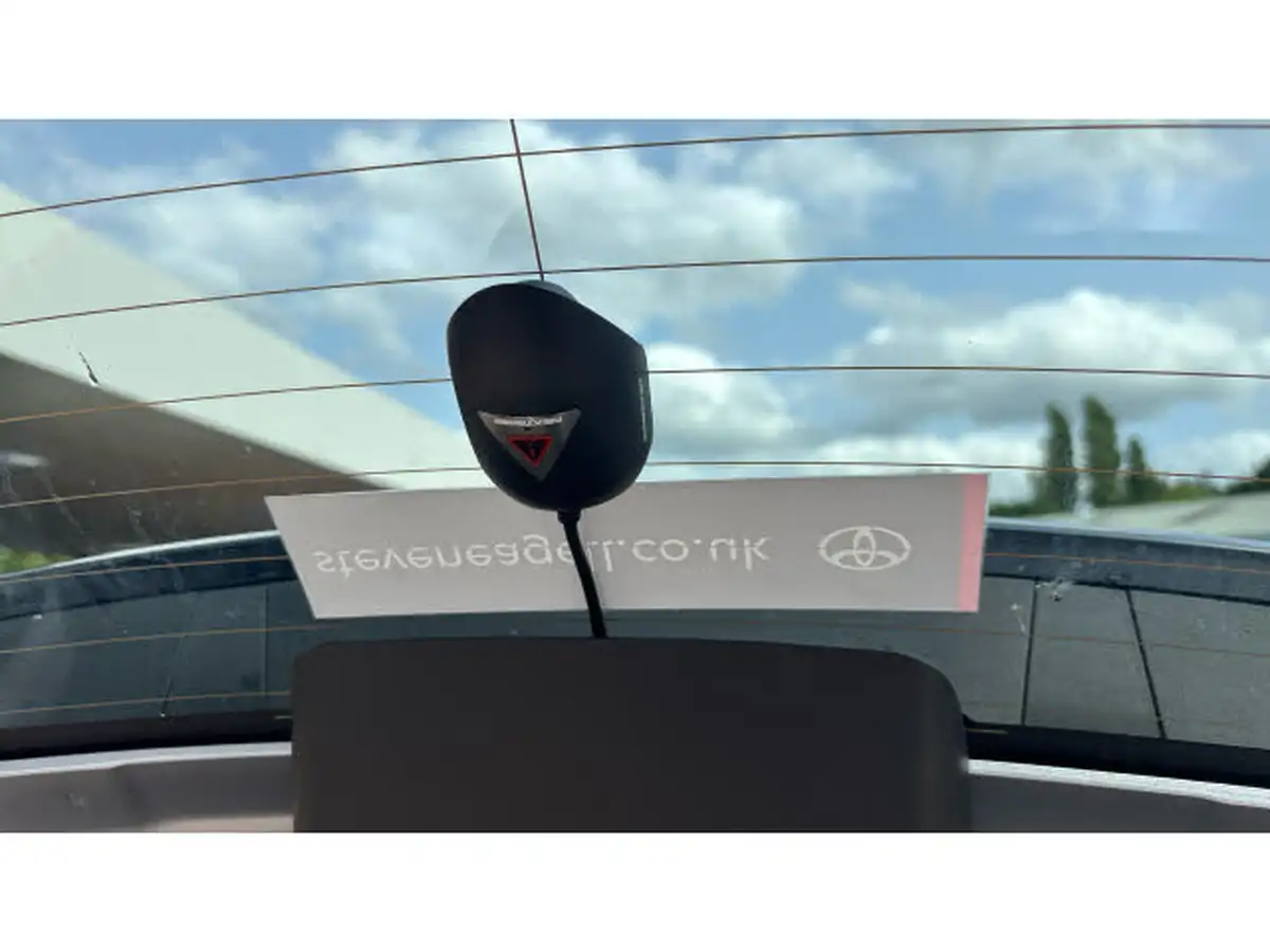 2022-toyota-yaris-15-vvt-i-excel-big-19