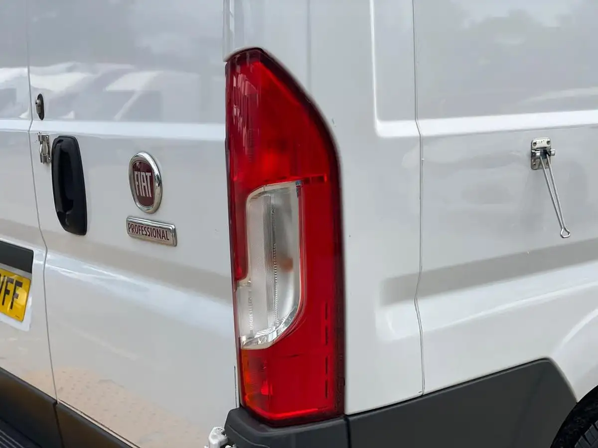 2016-fiat-ducato-20td-35-lh2-panel-big-25