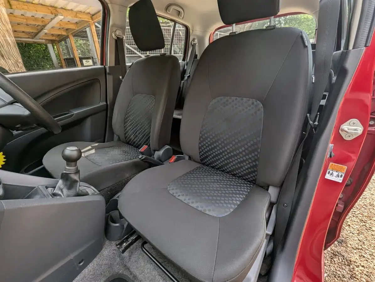 2016-suzuki-celerio-10-sz3-big-17