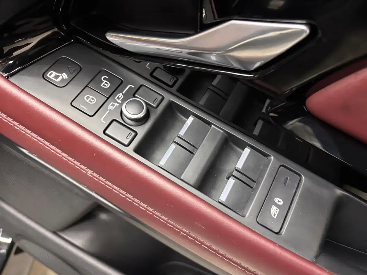 2020-land-rover-range-rover-evoque-20-d180-r-dynamic-hse-big-31