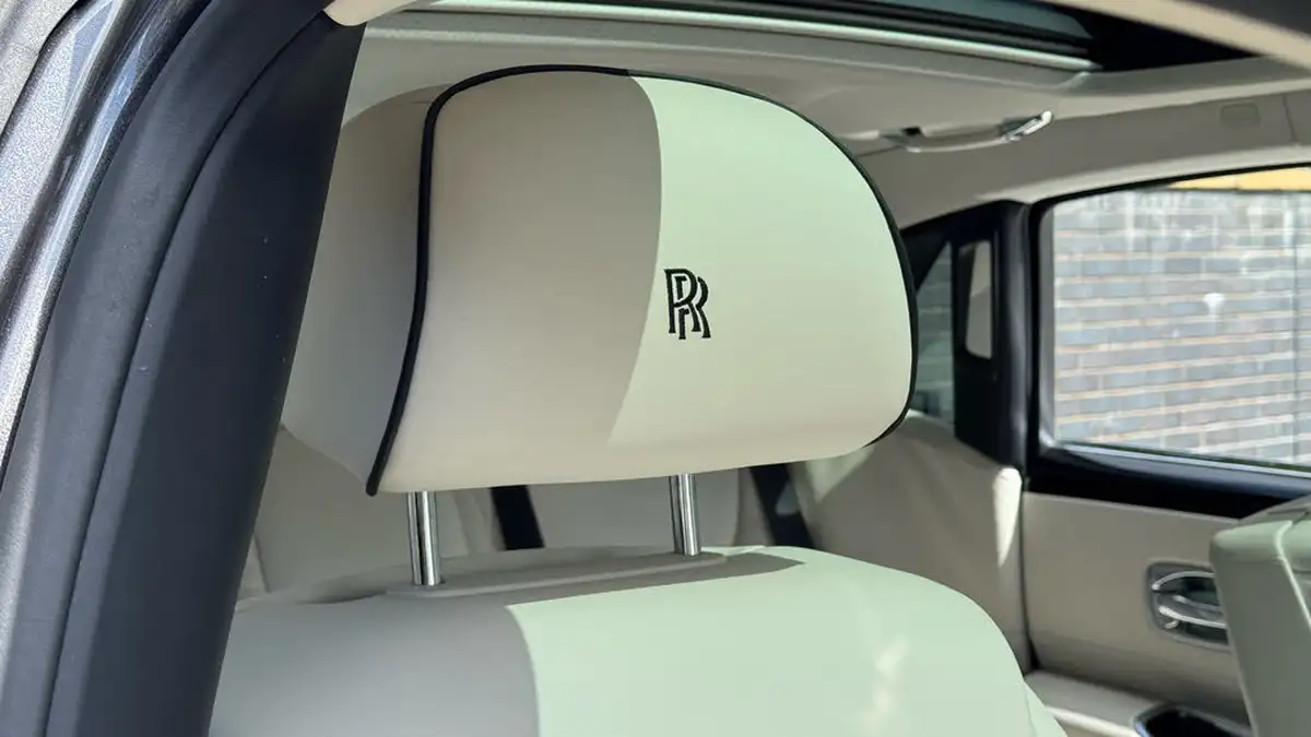 2016-rolls-royce-ghost-66-ewb-big-14