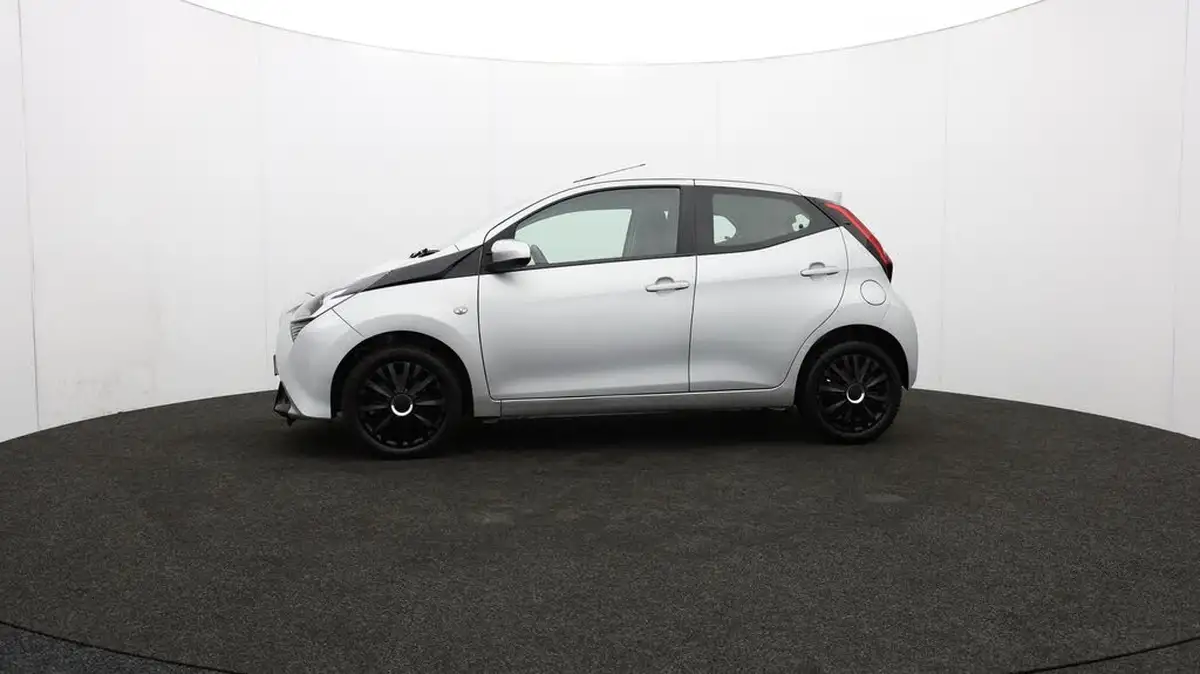 2019-toyota-aygo-10-vvt-i-x-play-big-61