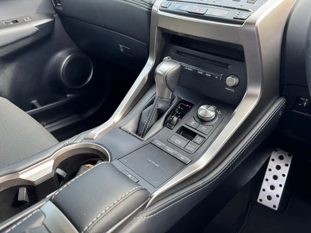 2021-lexus-nx-300h-25-f-sport-takumi-packpanroof-big-14