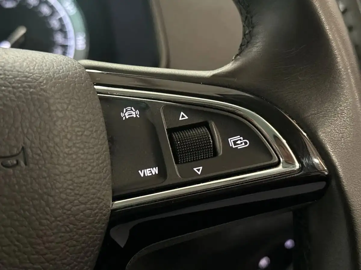 2020-skoda-karoq-15-tsi-se-l-big-31
