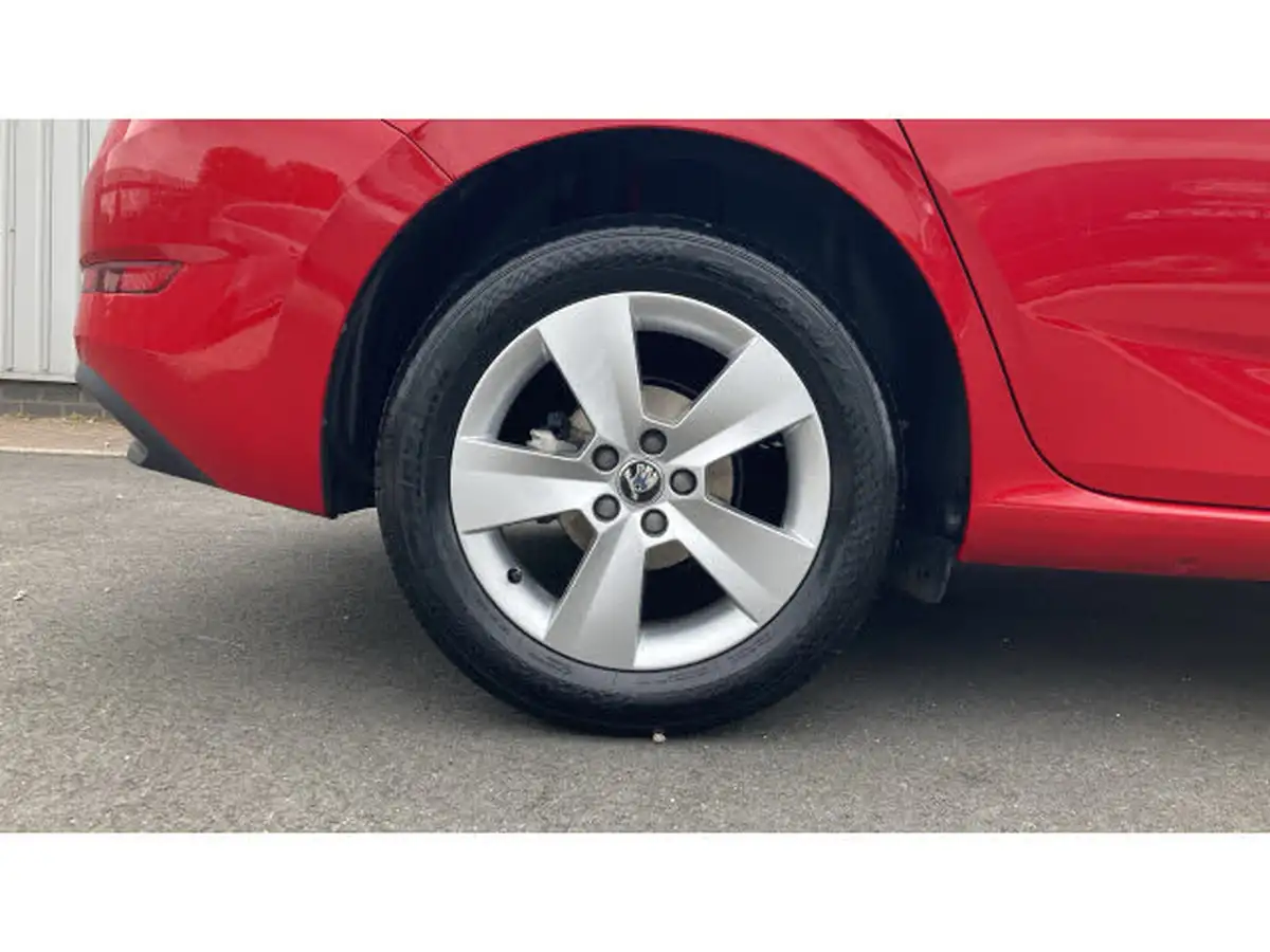 2022-skoda-scala-10-tsi-se-110ps-dsg-big-4