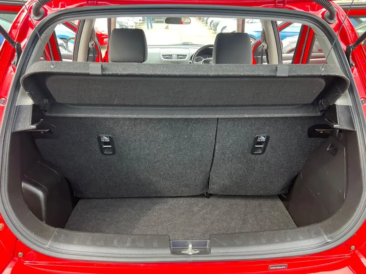 2016-suzuki-swift-12-sz4-94ps-nav-5d-big-55