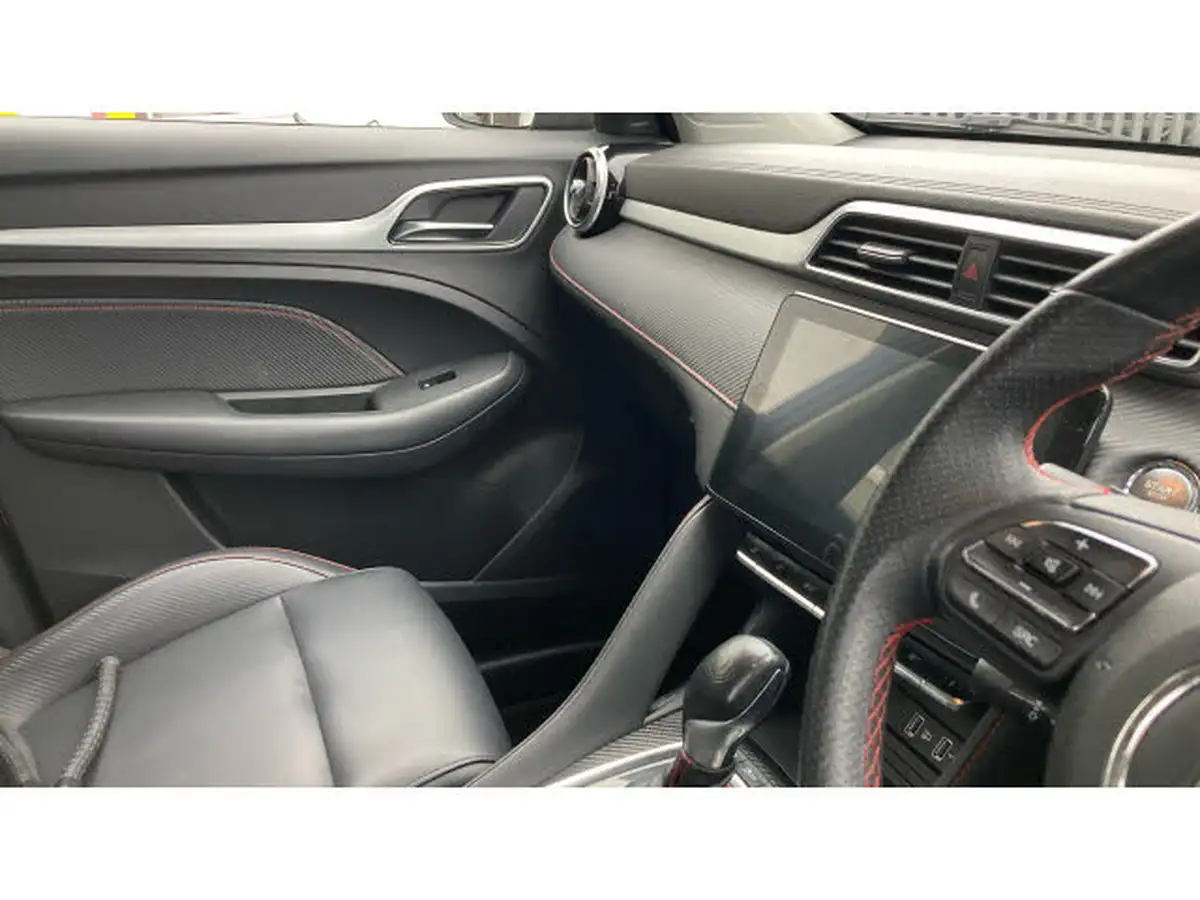 2020-mg-zs-suv-10t-gdi-exclusive-111ps-big-13