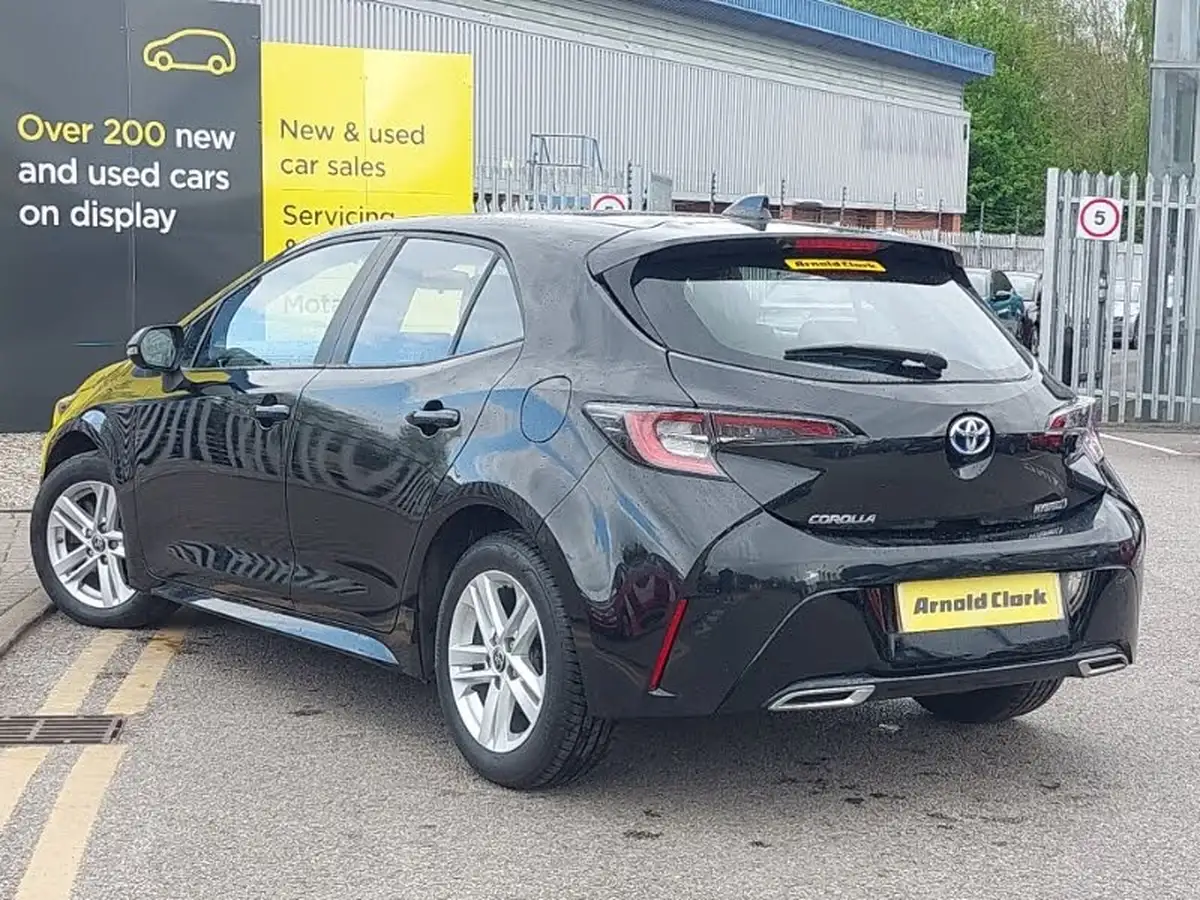 2022-toyota-corolla-20-vvt-i-icon-193bhp-hatchback-big-1