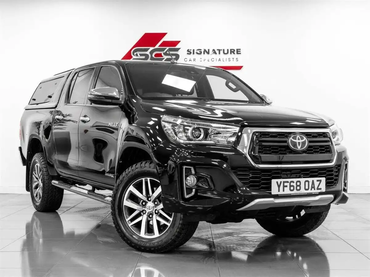 2018-toyota-hi-lux-24d-4d-invincible-at35-32t-auto-big-0