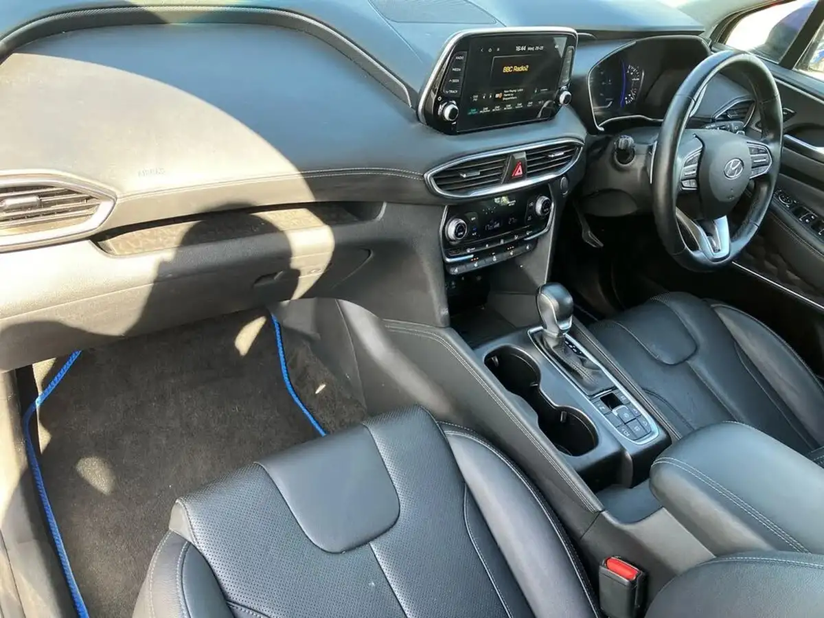 2021-hyundai-santa-fe-22-crdi-premium-se-big-5