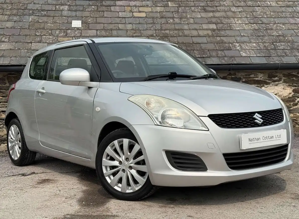 2011-suzuki-swift-12-sz3-3d-big-0