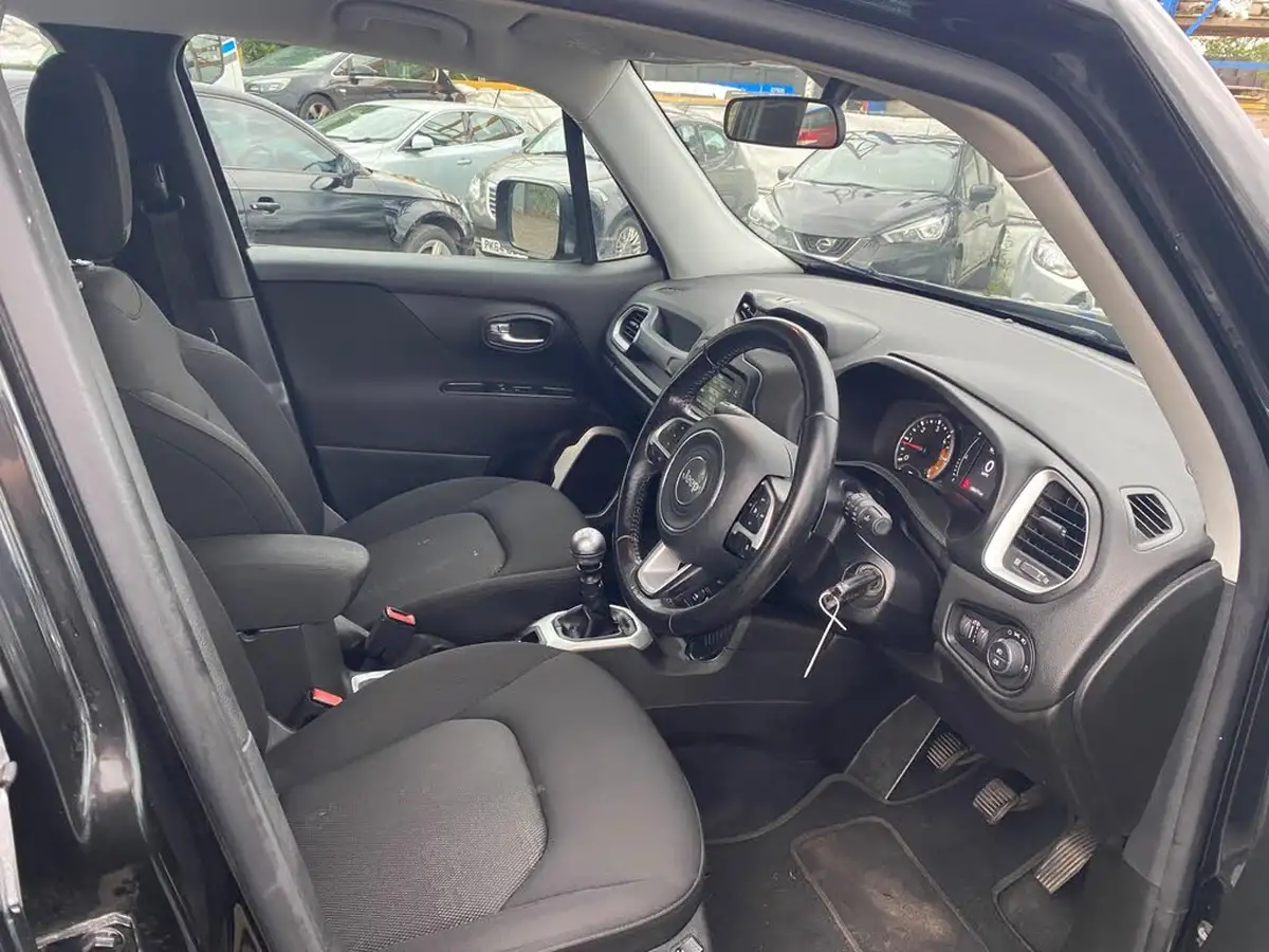 2016-jeep-renegade-16-multijet-ii-longitude-ss-big-12